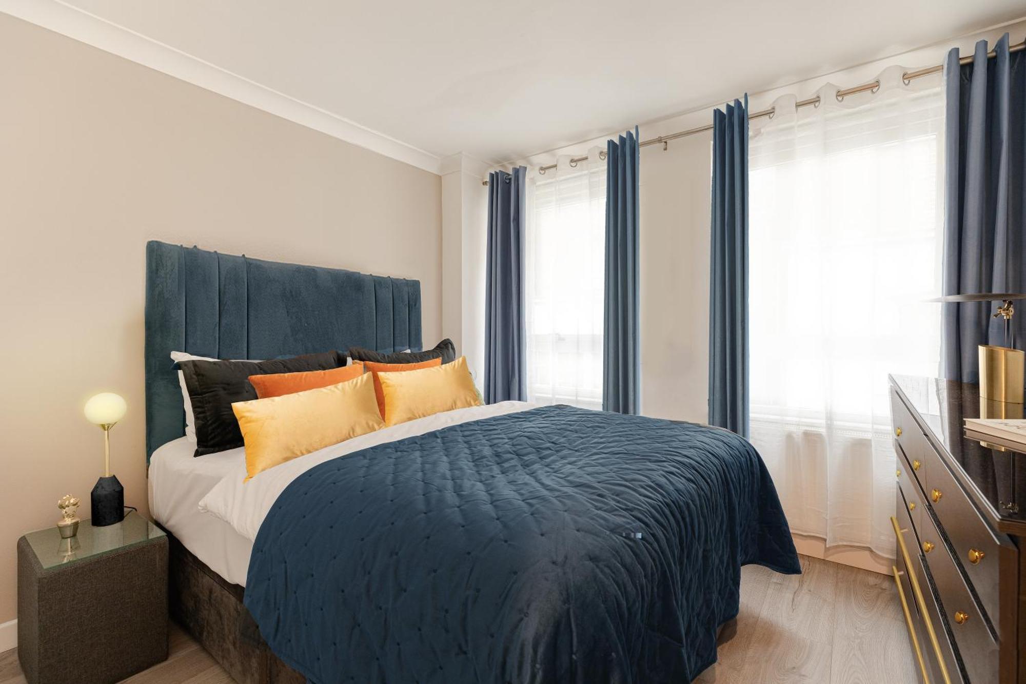Explore The Most Exquisite West-End From A Harrods Family And Couple Home Лондон Экстерьер фото
